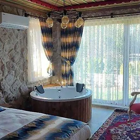 Cappadocia Fiesta Stone House Hotel 3*